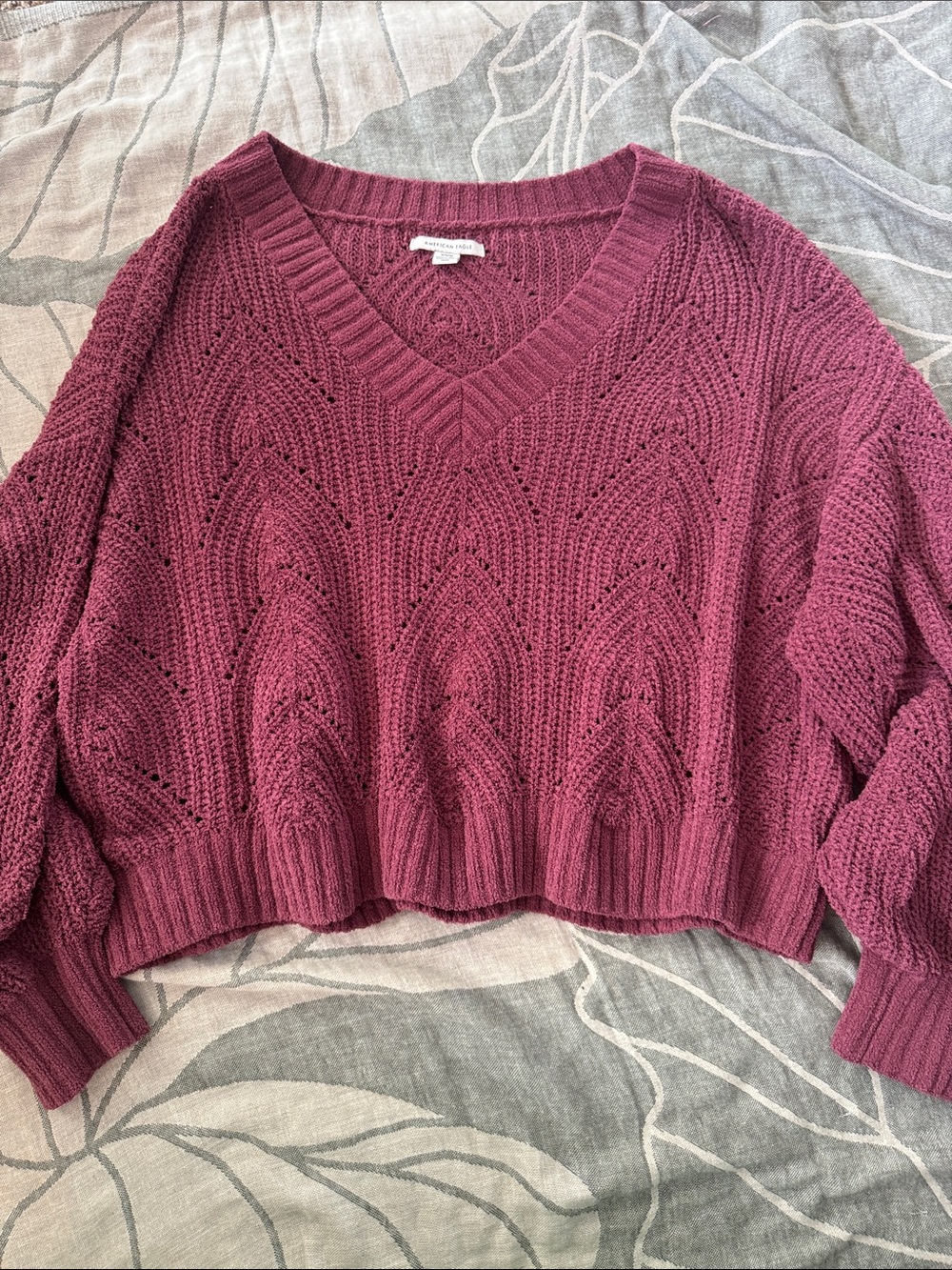 American Eagle V-Neck Crop Sweater - Mauve Pink